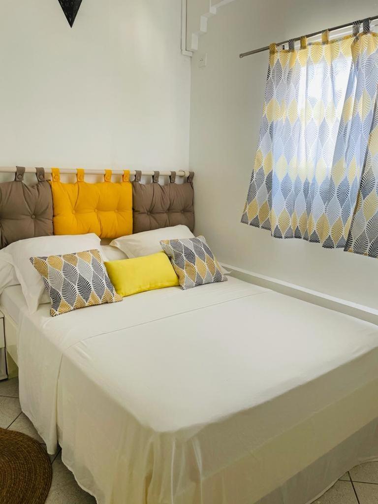 Studio Maracuja Villa Pointe-Noire Habitación foto